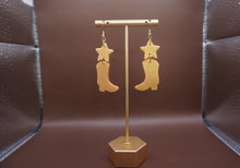 Load image into Gallery viewer, Cowgirl boots
