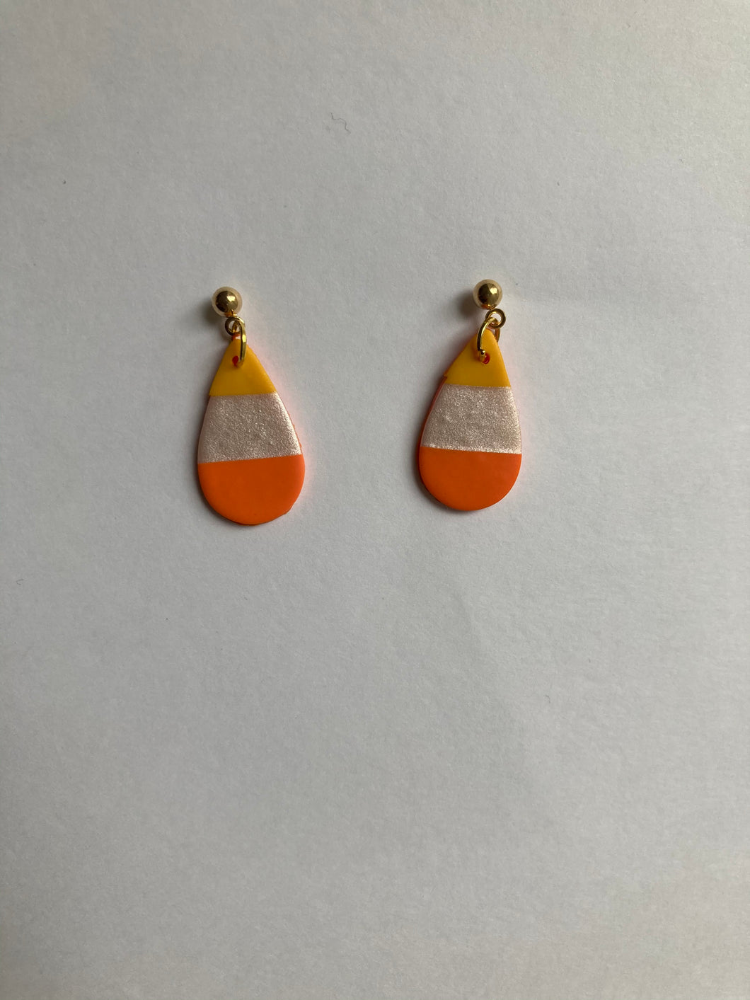 Candy corn (Halloween)